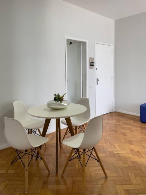Apartamento Leblon 200m Da *