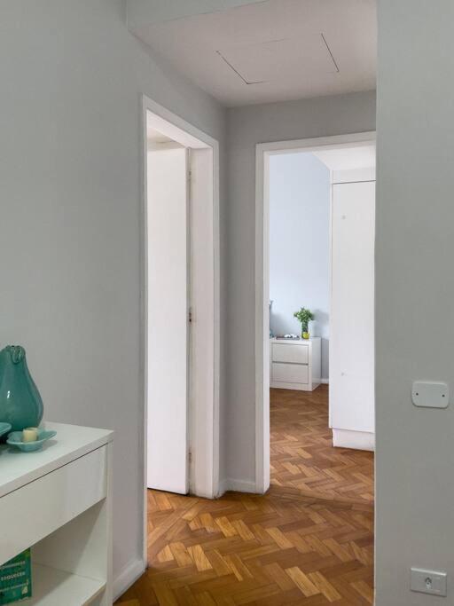 Apartamento Leblon 200m Da *